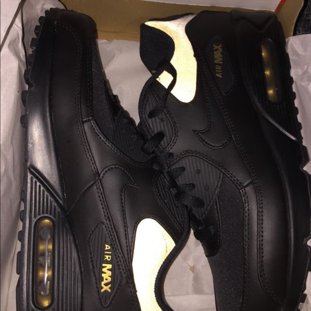 Brand new Men’s air max 90 gold reflective size 10